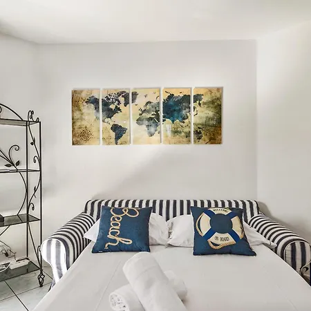 Cocon Vu Sur Le Port De Menton Apartment Exterior photo