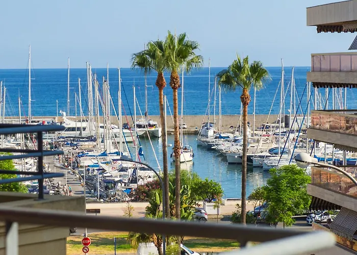 Cocon Vu Sur Le Port De Menton